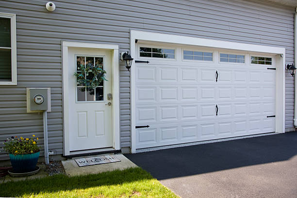24/7 Emergency Garage Door Panel Replacement experts in Cotter, AR